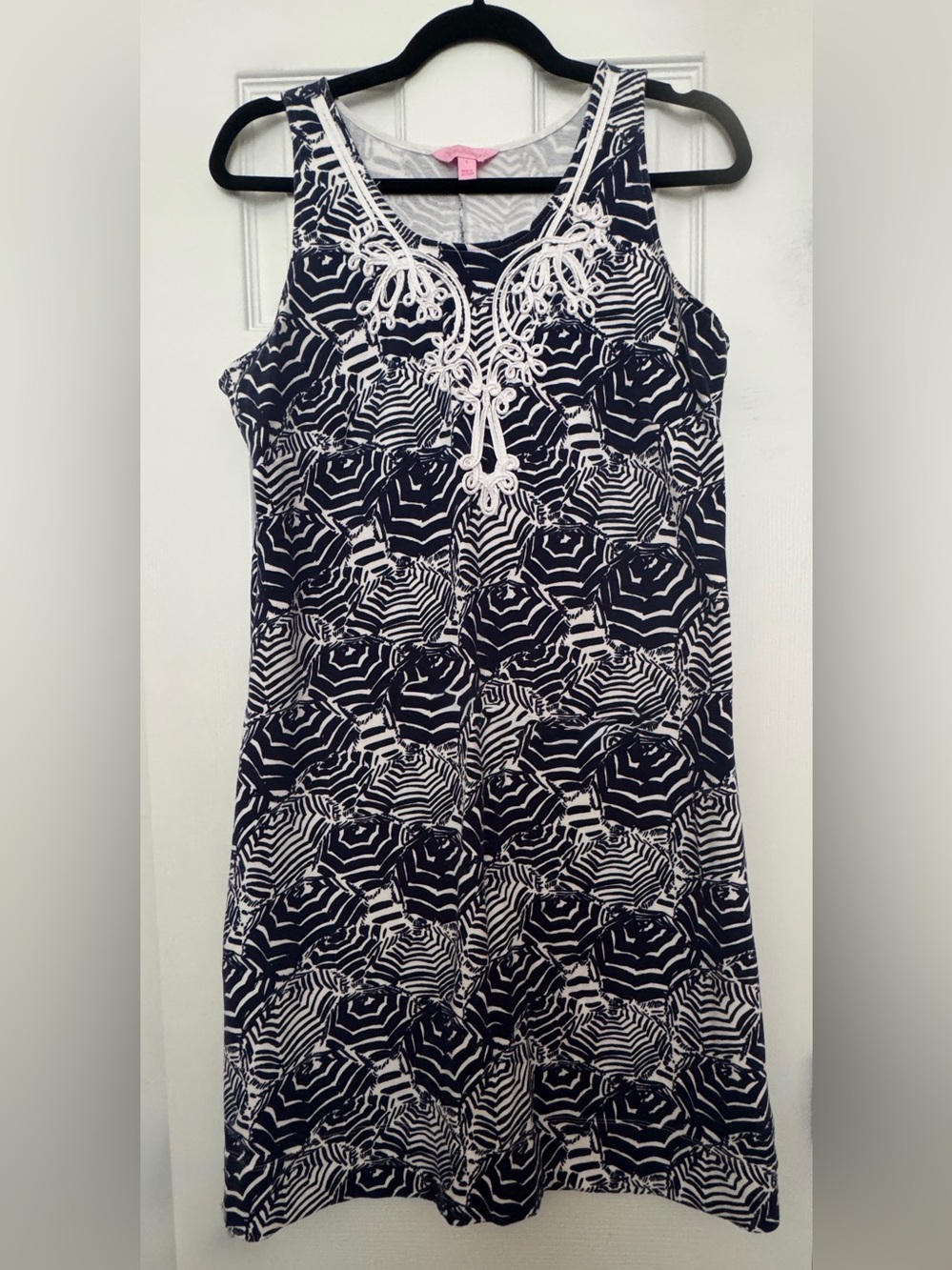 Lilly Pulitzer Sleeveless Black and White Umbrella Print Dress
